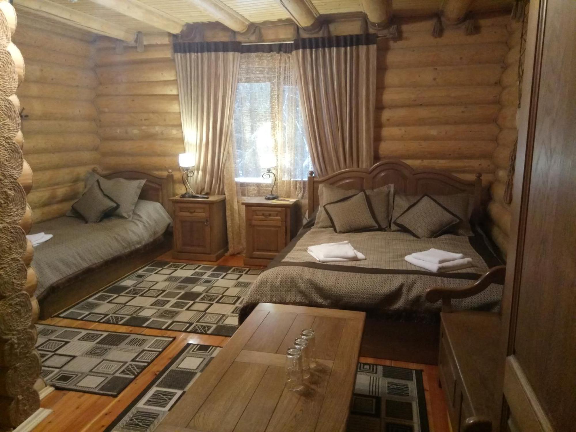 Арніка Hotel Synevyrsʼka Polyana Eksteriør billede