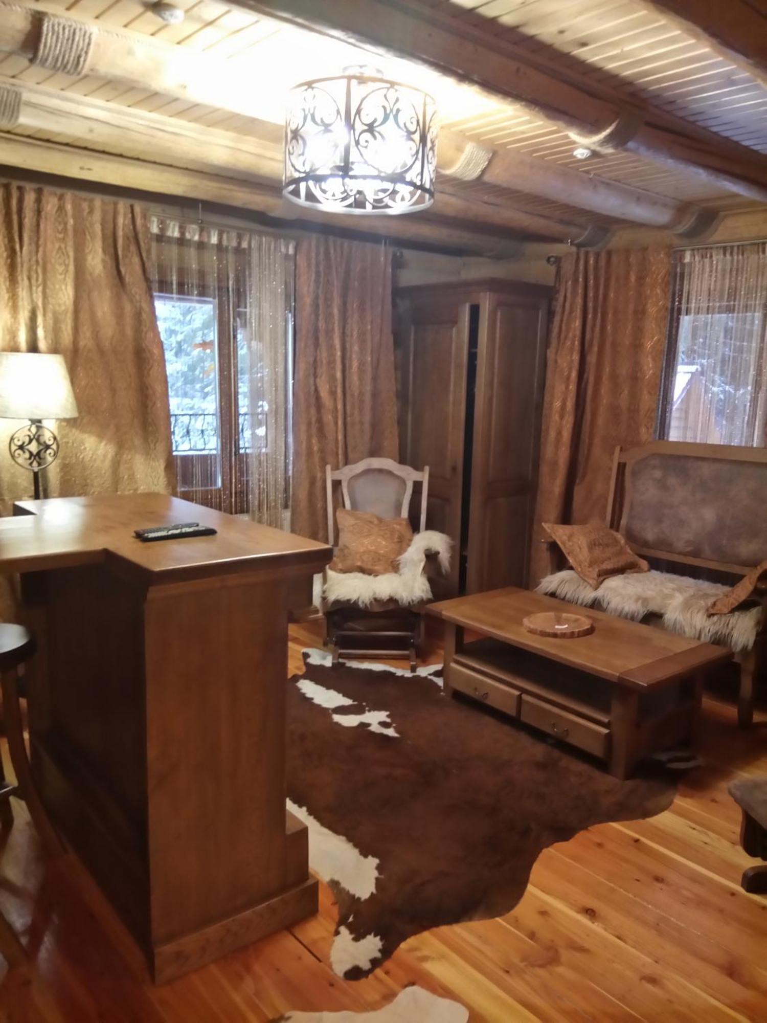 Арніка Hotel Synevyrsʼka Polyana Eksteriør billede