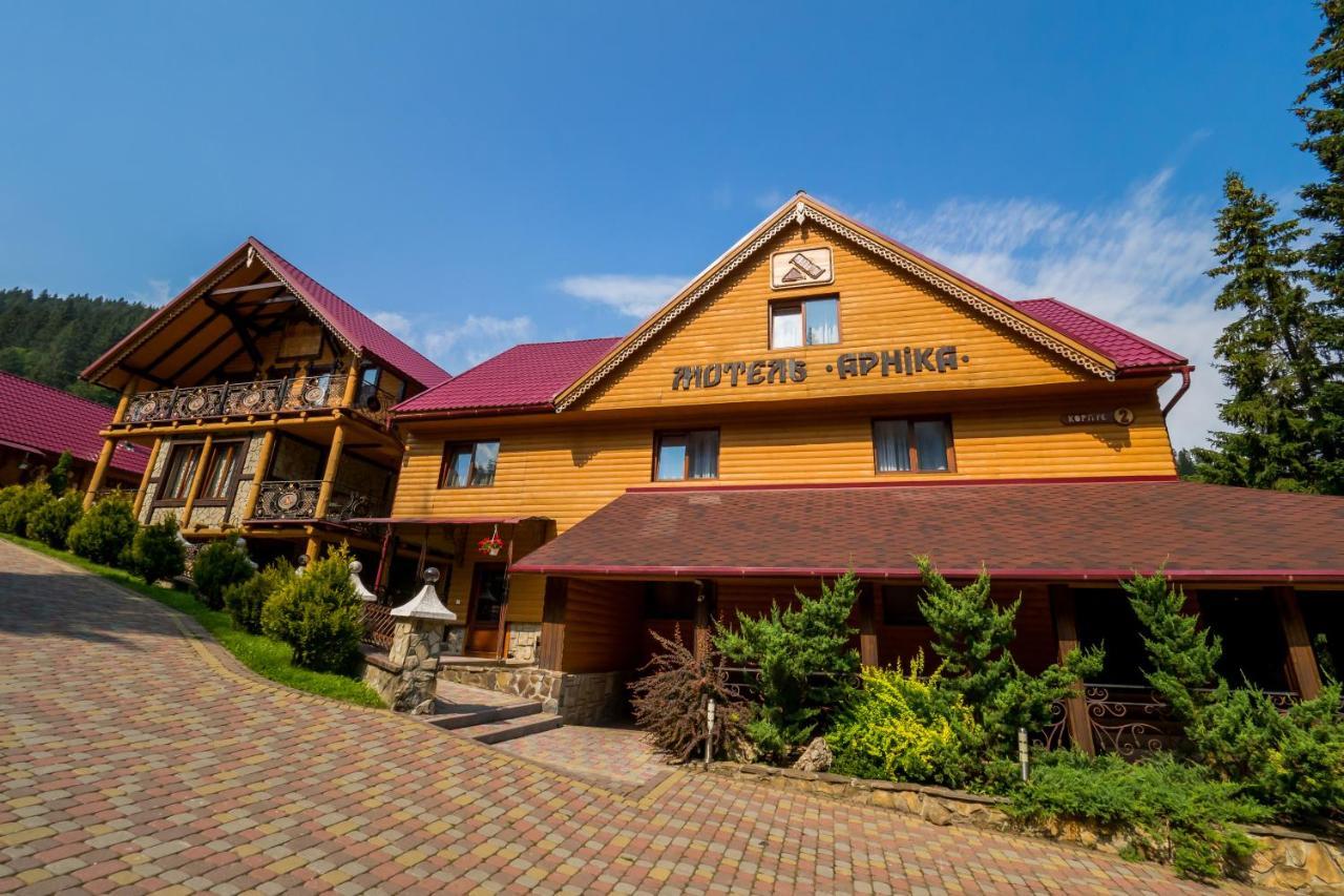 Арніка Hotel Synevyrsʼka Polyana Eksteriør billede