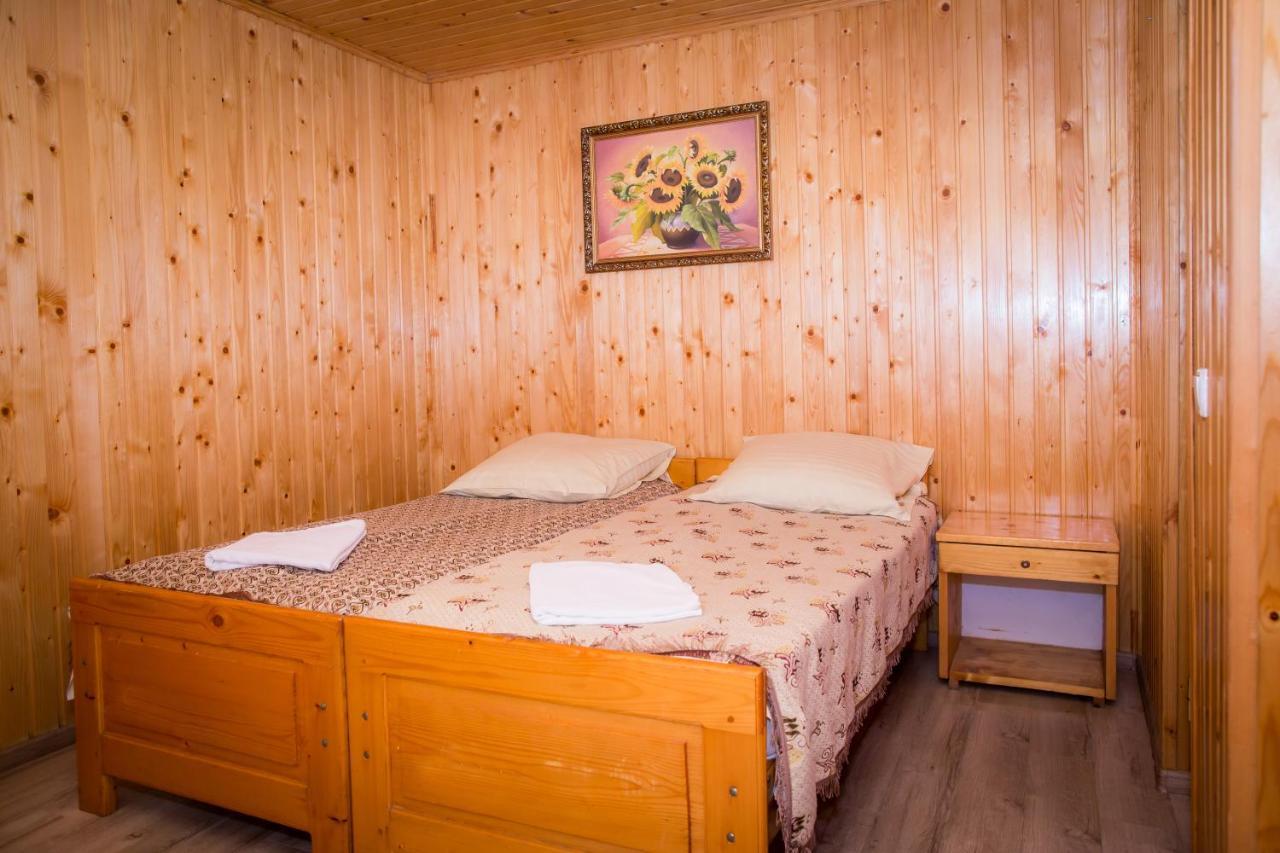 Арніка Hotel Synevyrsʼka Polyana Eksteriør billede