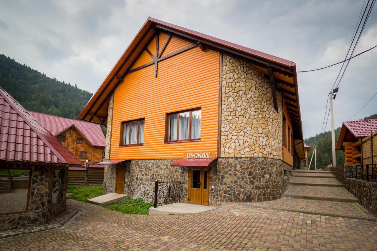 Арніка Hotel Synevyrsʼka Polyana Eksteriør billede